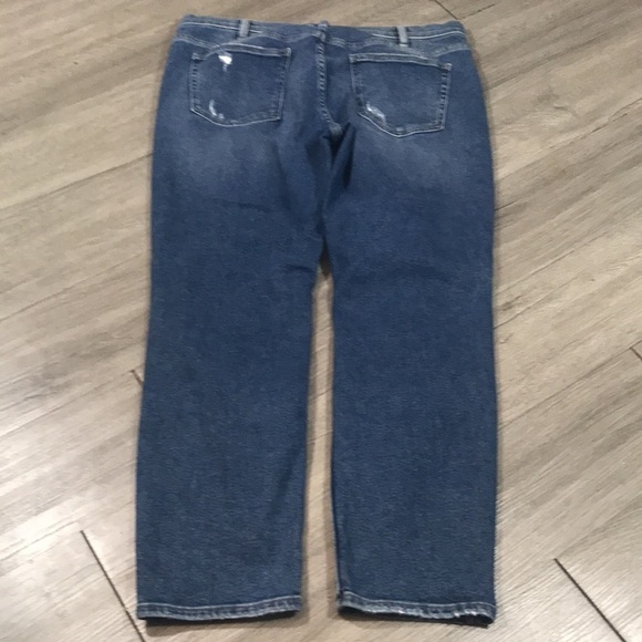Silver Jeans “Not Your Boyfriends Jeans” Distressed Medium Wash Jeans size 32 - Picture 2 of 11